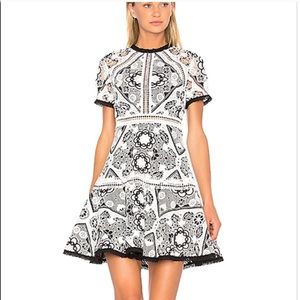 Alexis dress size medium